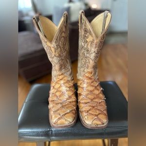 Cody James Pirarucu Fish Skin Men’s Western Boots